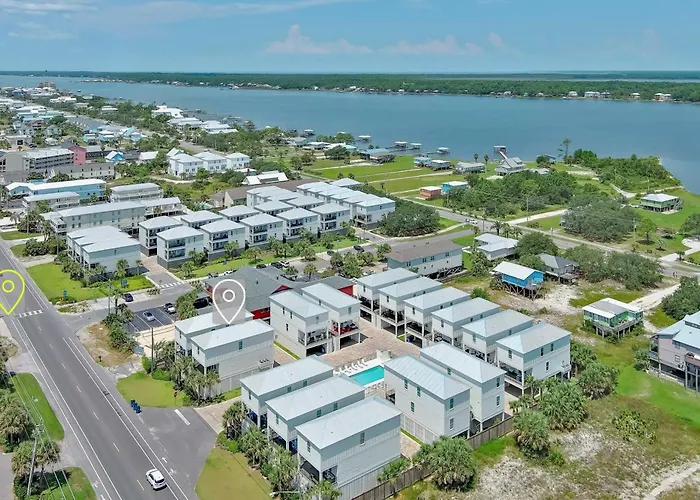 Pelican Point
