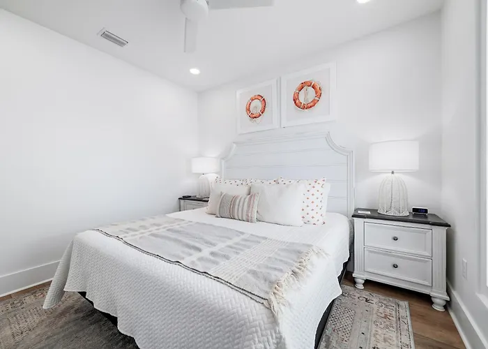 Pelican Point Holiday home